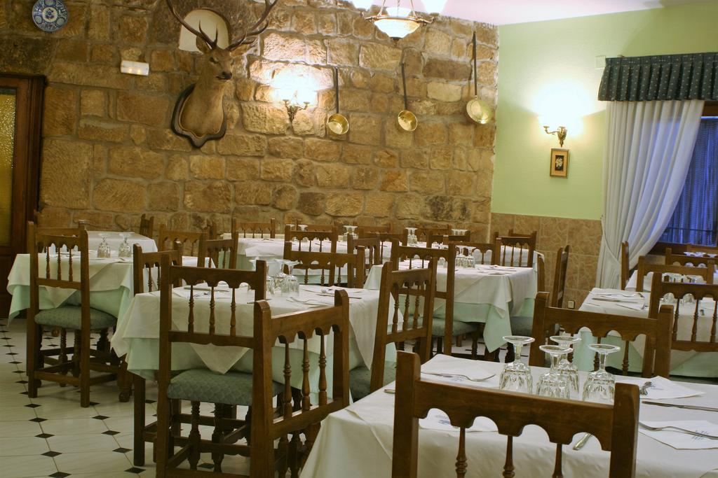 Hostal Visontium Винуеса Стая снимка
