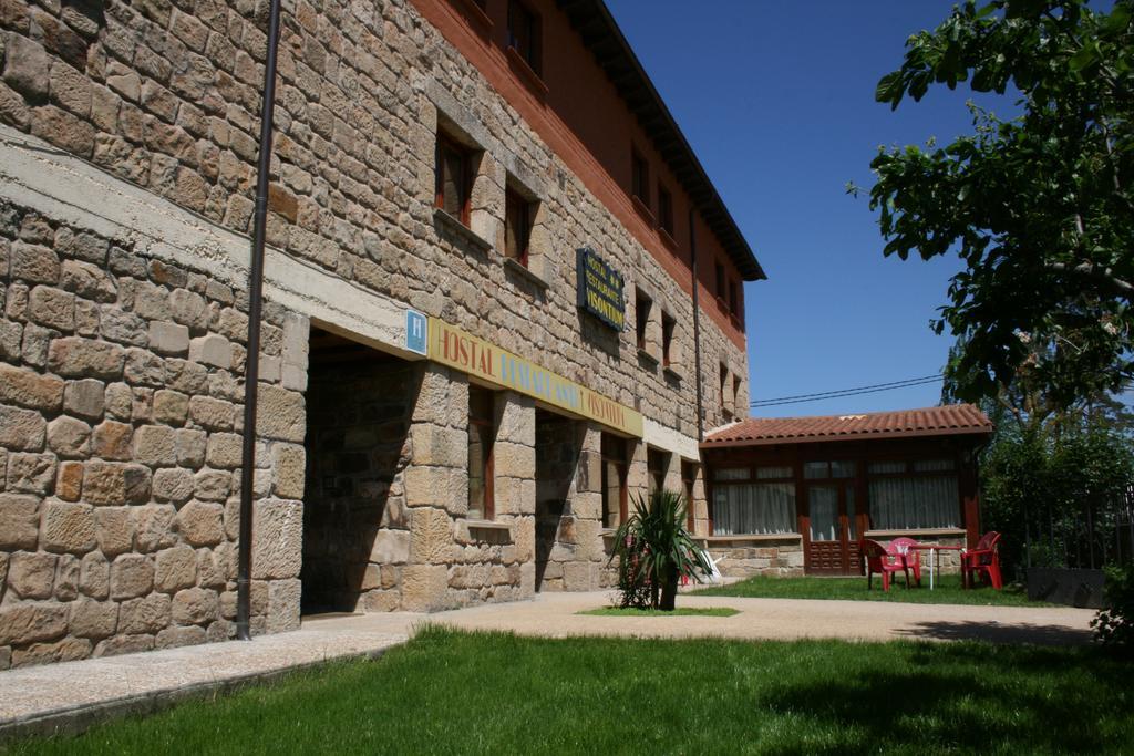 Hostal Visontium Винуеса Екстериор снимка
